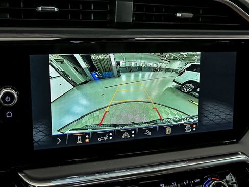 New 2026 GMC Sierra 1500 Denali Ultimate w/ LPO, Black Badging Package AWD/4WD image 15