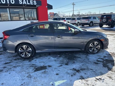 Used 2018 Honda Civic EX-T image 3