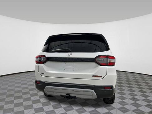 New 2025 Honda Pilot TrailSport image 4
