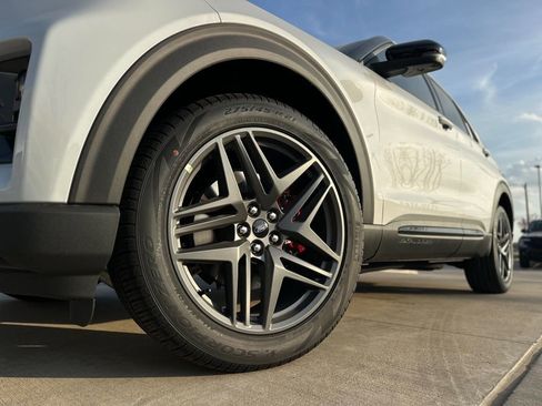 New 2026 Ford Explorer ST image 60