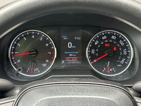 Used 2019 Toyota RAV4 LE w/ Carpet Mat Package FWD image 27