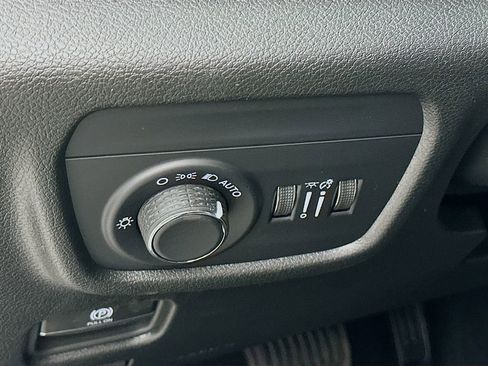 New 2026 Jeep Grand Cherokee L 4WD image 15