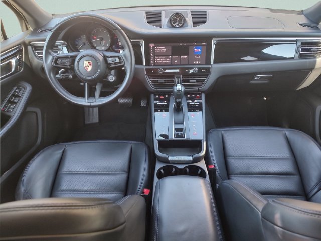Used 2023 Porsche Macan Turbo AWD/4WD image 9