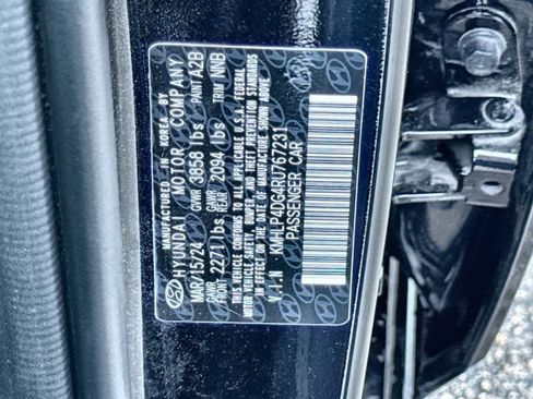 Used 2024 Hyundai Elantra Limited FWD image 29