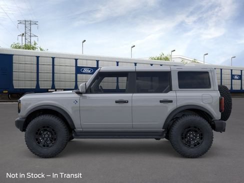 New 2026 Ford Bronco Outer Banks w/ Sasquatch Package AWD/4WD image 3