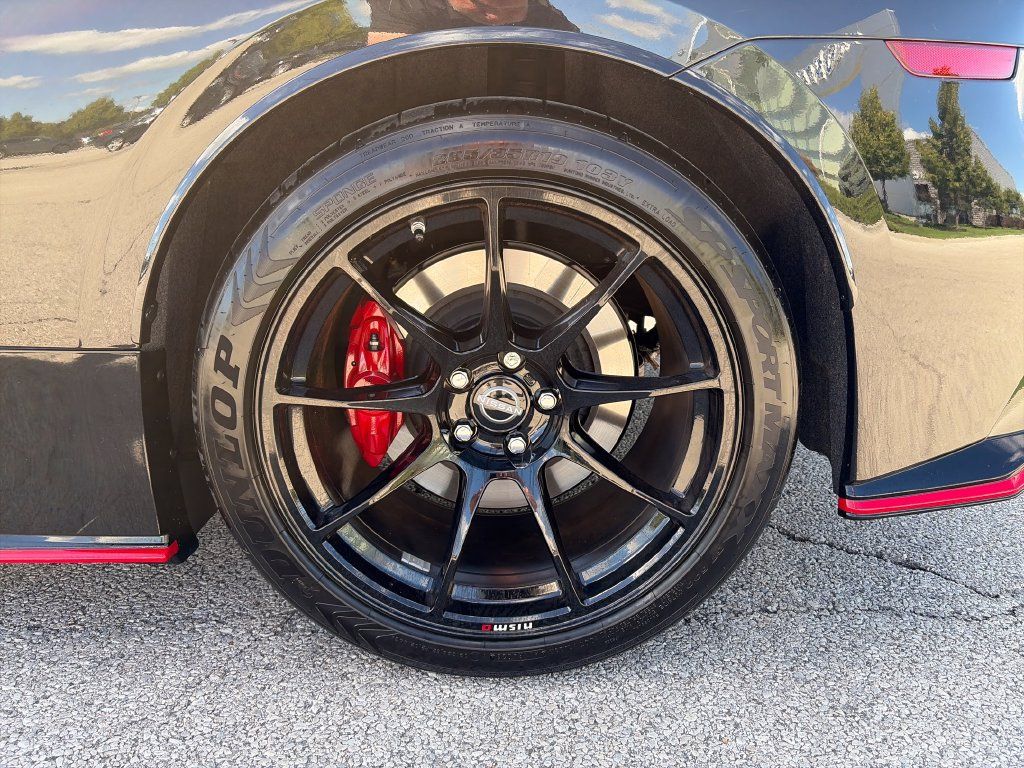 Used 2024 Nissan Z NISMO w/ Floor Mat Package RWD image 12