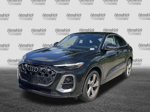 Used 2025 Audi Q5 Prestige w/ 20" Wheel Package AWD/4WD image 5