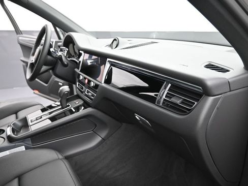 New 2026 Porsche Macan AWD/4WD image 22