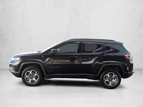 Used 2022 Jeep Compass Trailhawk w/ Trailhawk Convenience Group image 9