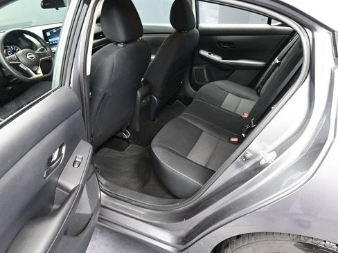 Used 2024 Nissan Sentra SV FWD image 16