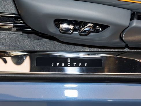 Used 2024 Rolls-Royce Spectre w/ Spectre Launch Package image 19