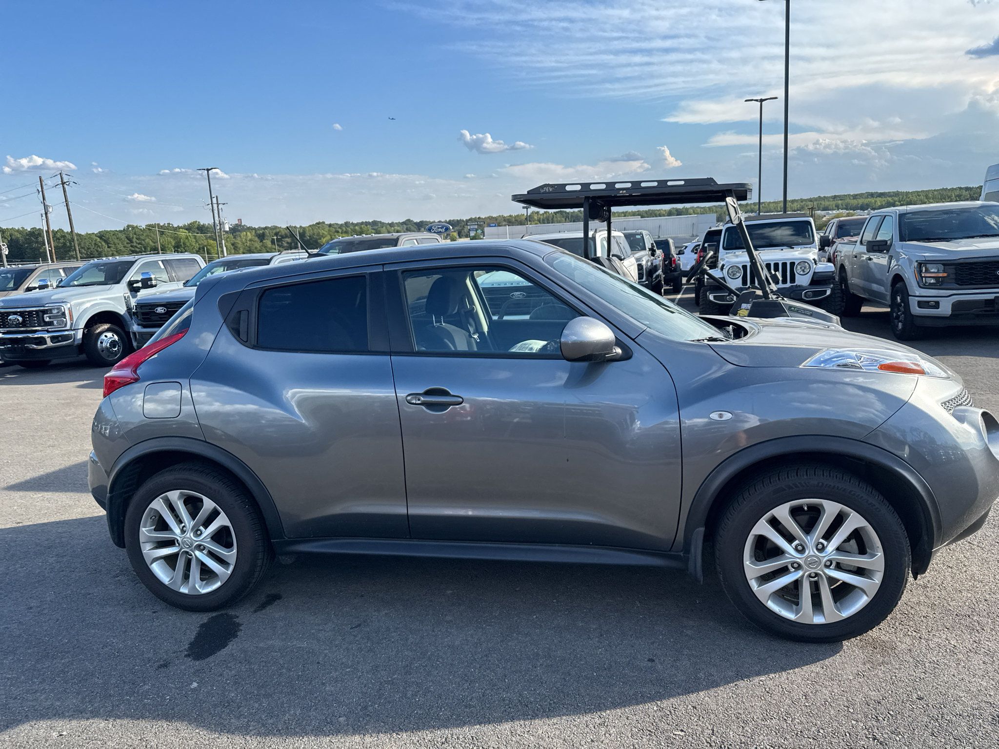 Used 2012 Nissan Juke SV FWD image 4