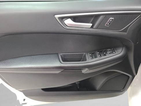 Used 2015 Ford Edge SE FWD image 18