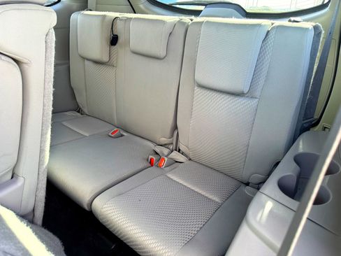 Used 2019 Toyota Highlander LE image 16