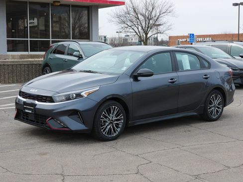 Certified 2024 Kia Forte GT-Line image 3