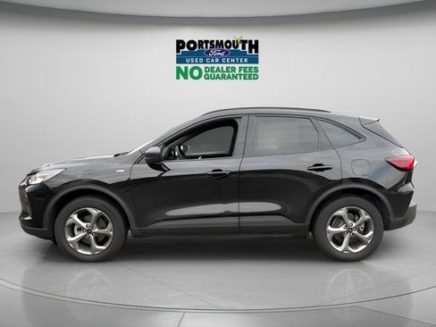 Used 2025 Ford Escape ST-Line w/ Tech Pack #1 AWD/4WD image 2