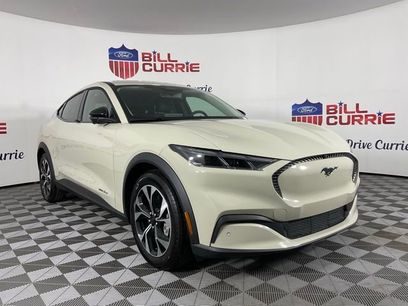 New 2025 Ford Mustang Mach-E Select w/ Comfort Package Lite