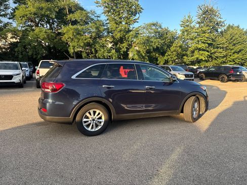 Used 2019 Kia Sorento FWD V6 image 27