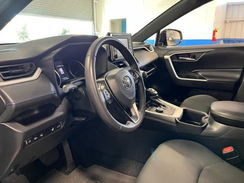 Used 2022 Toyota RAV4 SE w/ Convenience Package image 23