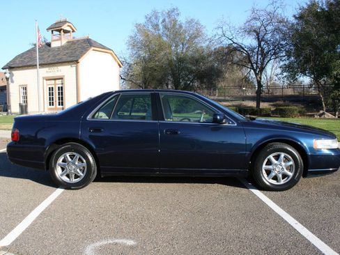 Used 2002 Cadillac Seville SLS w/ Premium Luxury Pkg image 4