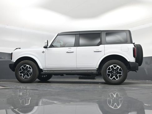 Used 2023 Ford Bronco Outer Banks image 45