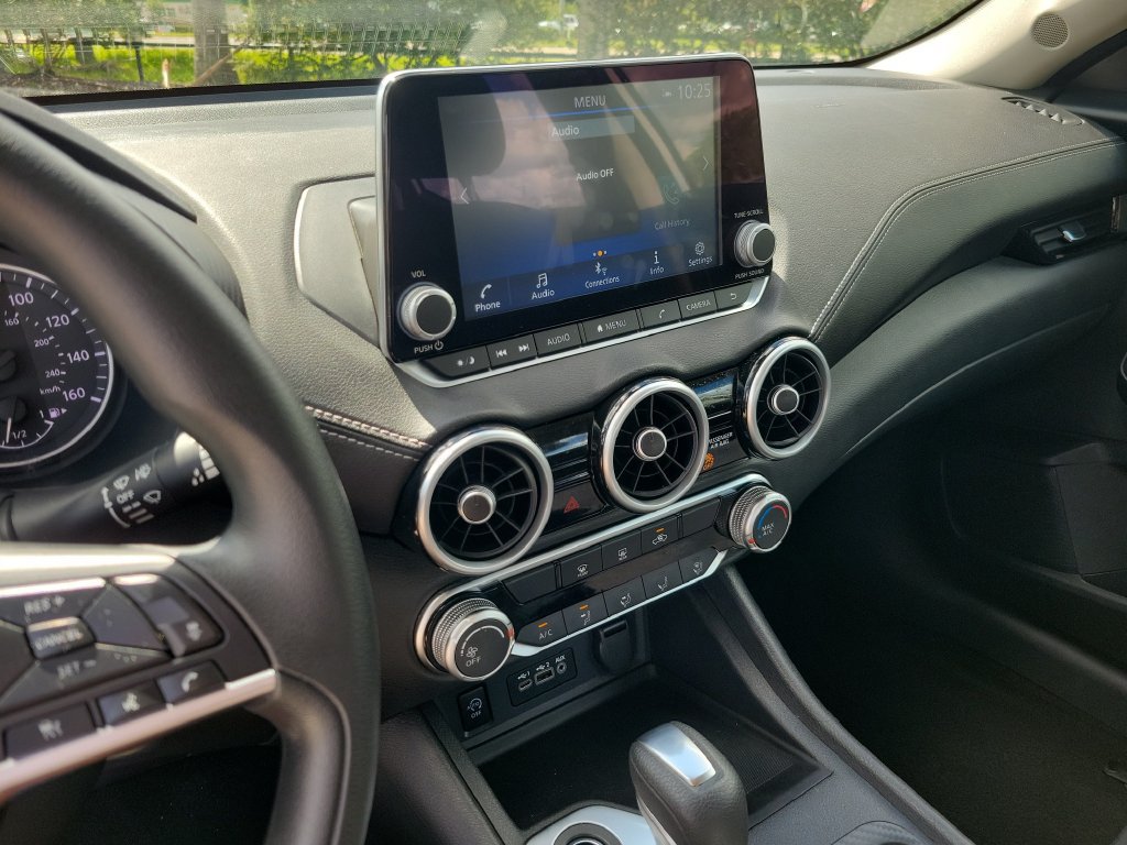Certified 2025 Nissan Sentra SV FWD image 22