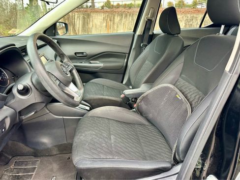 Used 2021 Nissan Kicks S image 12