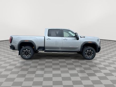 Used 2026 GMC Sierra 2500 AT4X image 11