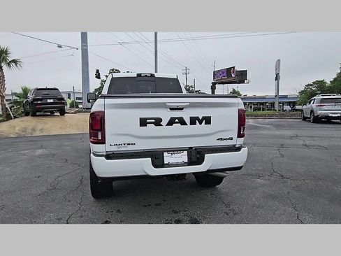 Used 2025 RAM 2500 Limited AWD/4WD image 31