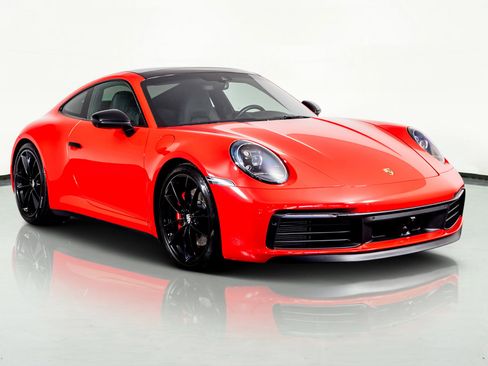 Used 2020 Porsche 911 Carrera 4S w/ Sport Package image 4