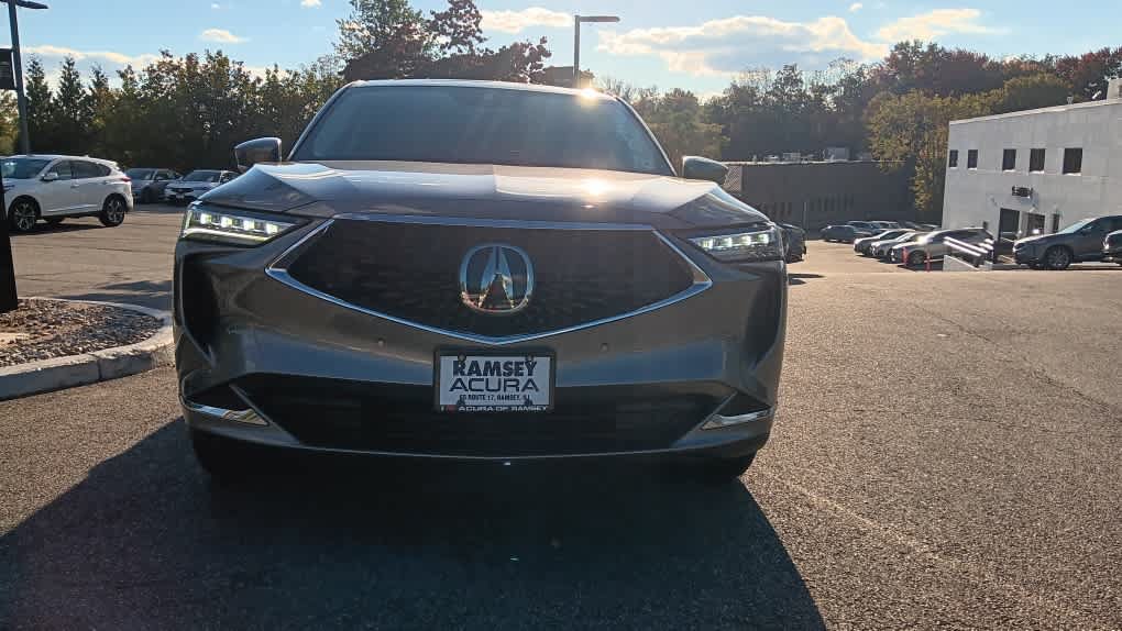 Used 2023 Acura MDX w/ Technology Package AWD/4WD image 9