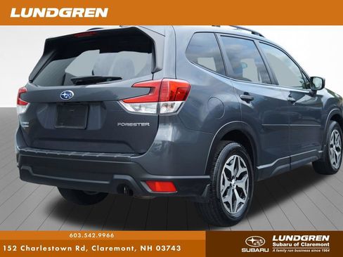 Used 2023 Subaru Forester Premium AWD/4WD image 3