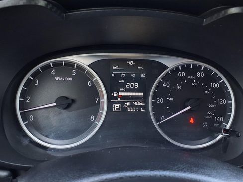 Used 2020 Nissan Versa S image 17