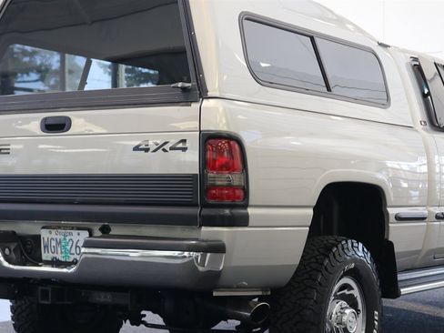 Used 1998 Dodge Ram 2500 Truck 4x4 Quad Cab image 40