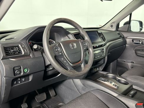 Used 2023 Honda Ridgeline Sport image 3