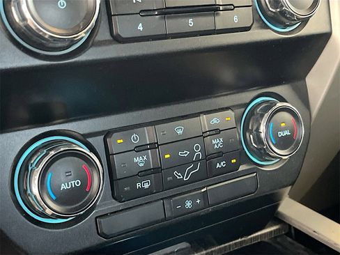 Used 2021 Ford F350 Lariat w/ Chrome Package image 15