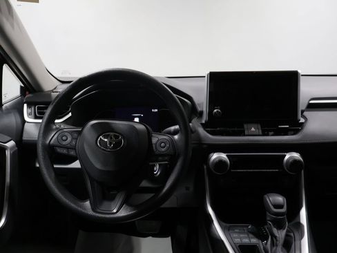 Used 2023 Toyota RAV4 LE image 17