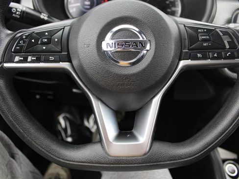 Used 2020 Nissan Kicks SV image 14