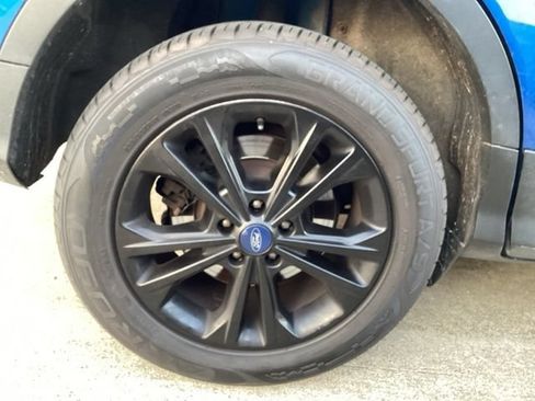 Used 2017 Ford Escape SE FWD image 4