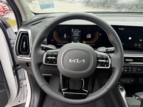 New 2025 Kia Sorento S image 7