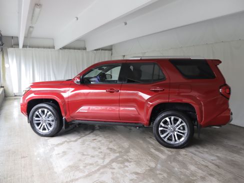 Used 2025 Toyota 4Runner Limited AWD/4WD image 25