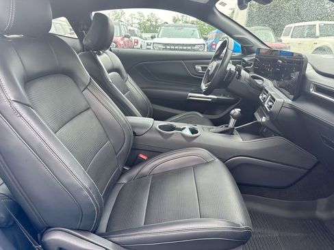 Used 2025 Ford Mustang GT Premium RWD image 22