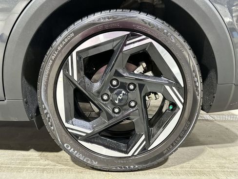 Used 2025 Kia K4 EX image 28