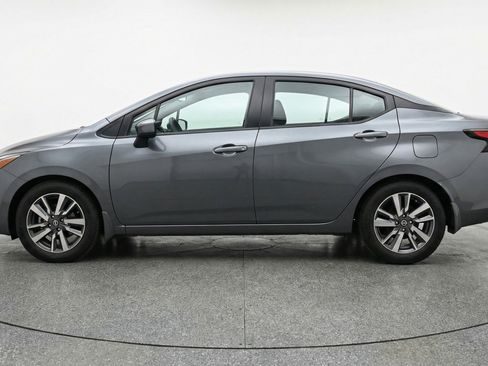 Used 2025 Nissan Versa SV FWD image 5
