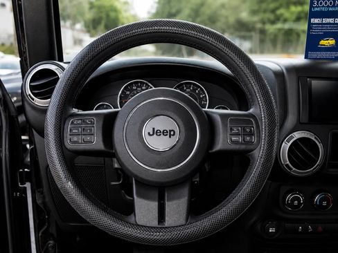 Used 2017 Jeep Wrangler Unlimited Sport w/ Connectivity Group AWD/4WD image 11