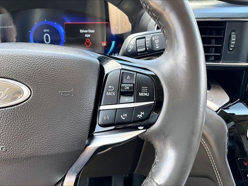 Used 2023 Ford Explorer Platinum w/ Technology Package AWD/4WD image 44