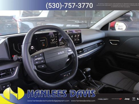 Used 2025 Kia K4 EX image 11