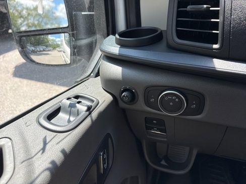 New 2025 Ford Transit 250 148 Medium Roof Extended AWD image 17