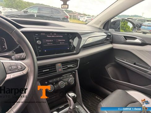 Used 2024 Volkswagen Taos SEL AWD/4WD image 15