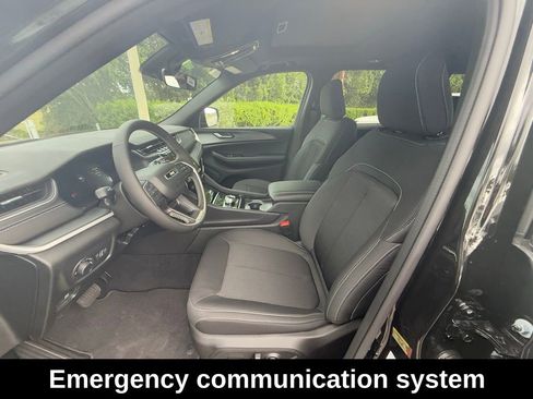 New 2025 Jeep Grand Cherokee Laredo X image 9